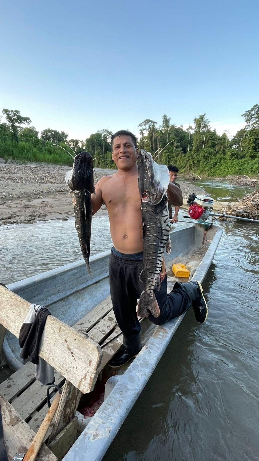 Pesca tradicional en el río